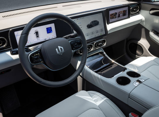 O pulo C01 viaja de automóvel o carro elétrico 525-717KM que 4 portas 5 assentam a carga 0.67H rápida