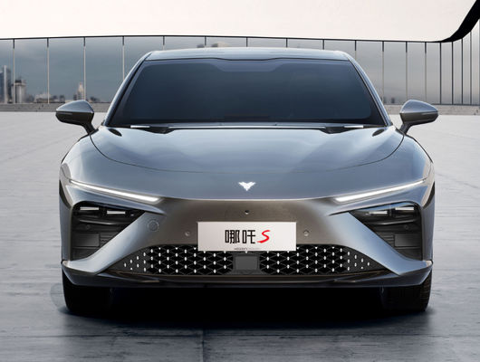Veículo elétrico meados de 650-715KM Nezha Automobile Nezha S grande