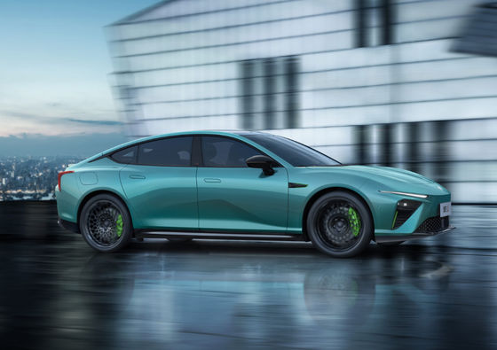 Veículo elétrico meados de 650-715KM Nezha Automobile Nezha S grande
