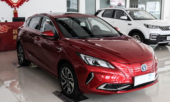 405KM Changan Eado E cabine confortável do carro compacto elétrico puro do sedan