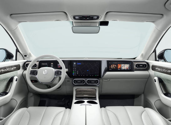 O pulo de 510KM viaja de automóvel o motor C11 Suv do pulo do carro elétrico 5 portas 5 assentos