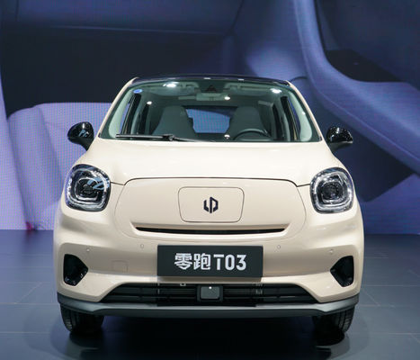 5 portas 4 assentos pulam a carga 0.6H rápida do motor T03 Mini Car 403KM