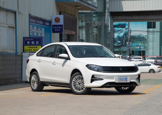 Carros elétricos puros de S60EV Dongfeng Ev 415KM com 4 portas 5 assentos
