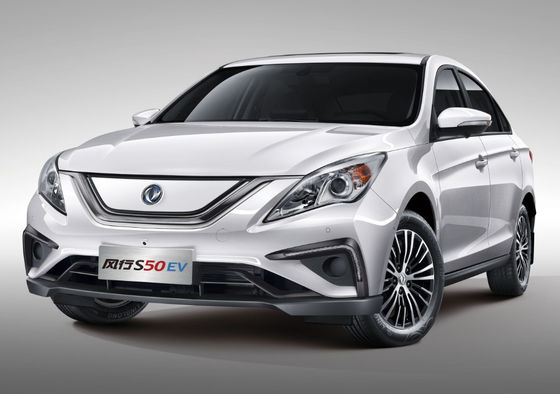 Portas do estojo compacto 4 do veículo elétrico 415KM do motor de Fengxing S50 Dongfeng 5 assentos