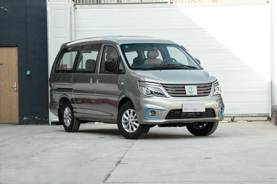 Carro longo do driving range 400KM Dongfeng M5ev Mpv Ev com 4 portas 5-9 assentos