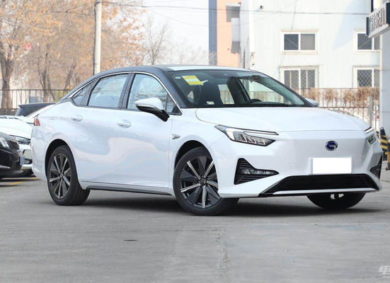 O carro elétrico 510KM do sedan de Guangqi Yilue EA6 4 portas 5 assenta a carga 0.78H rápida