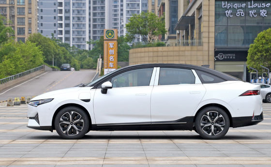 Carros elétricos 450-550KM compactos de XiaoPeng P5 2022 4 portas 5 assentos