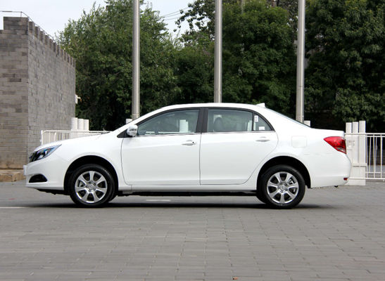 Portas do elevado desempenho 4 dos carros BYD E5 EV de 305KM 400KM BYD EV 5 assentos