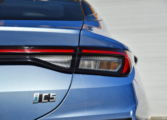 Portas 2020 puras elétricas do carro elétrico 5 de carro 450-530KM do sedan de JAC IC5 Jianghuai 5 assentos
