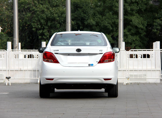 Portas elétricas puras do elevado desempenho de 305KM 400KM BYD E5 EV 4 5 assentos