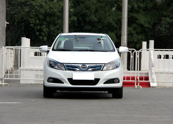 Portas elétricas puras do elevado desempenho de 305KM 400KM BYD E5 EV 4 5 assentos
