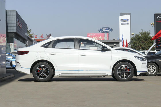 Padrão oficial 401KM do carro elétrico do sedan de E3 Byd 4 portas 5 assentos
